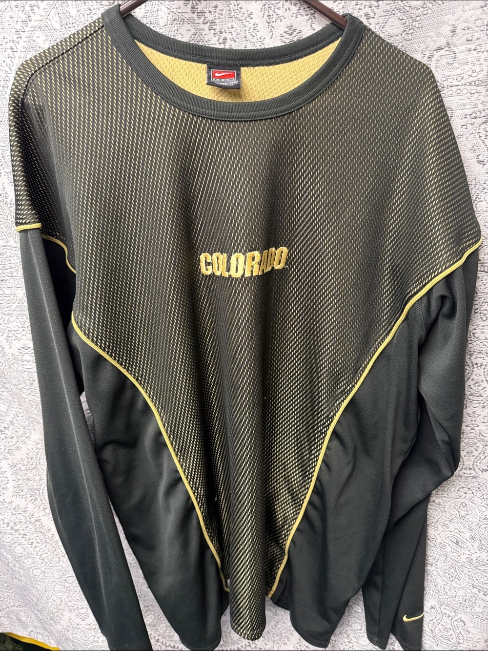Nike Men’s Black & -Gold University of Colorado Pullover - XXL